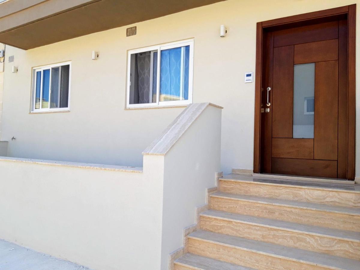Large And Modern Apartment In The Centre Of Malta Mosta Exterior foto